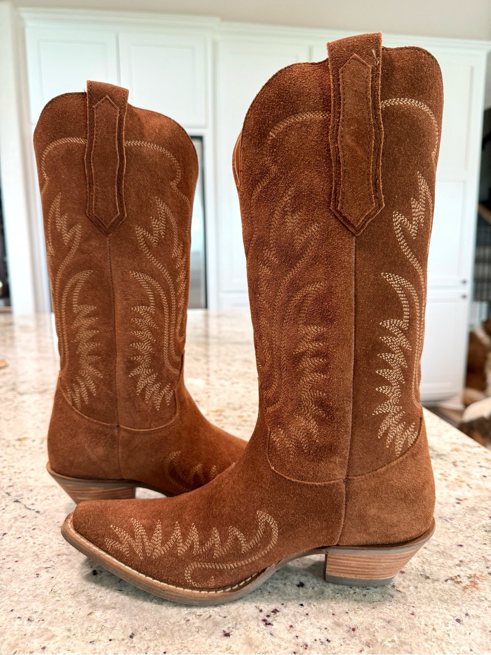 STUNNING Dingo Suede Cowboy Boots "NWT" - Picture 3 of 14